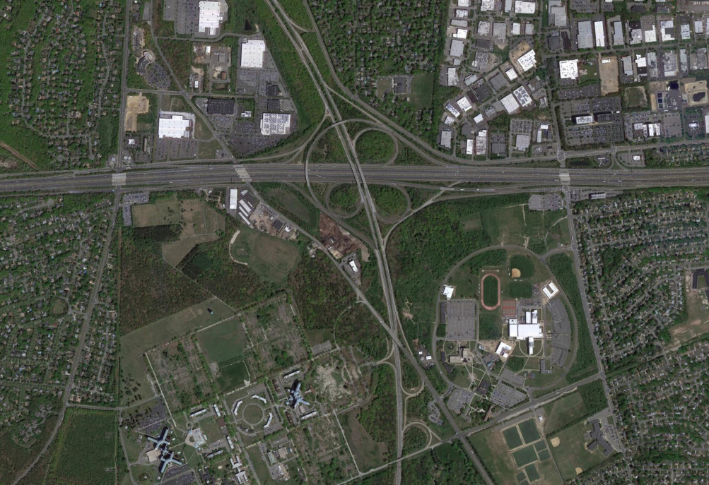 I-495 at the Sagtikos State Parkway in 2016