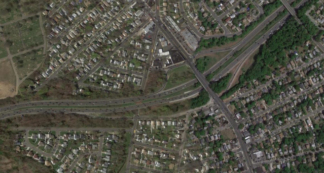 The Southern State Parkway at Nassau Road in 2016