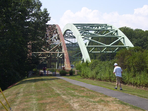 The former and current arch bridge on NH 9 between Vermont and New Hampshire