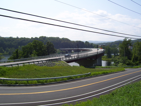 The new NH 119 bridge into Vermont