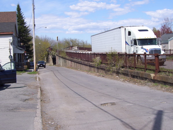Barnes Avenue Bridge
